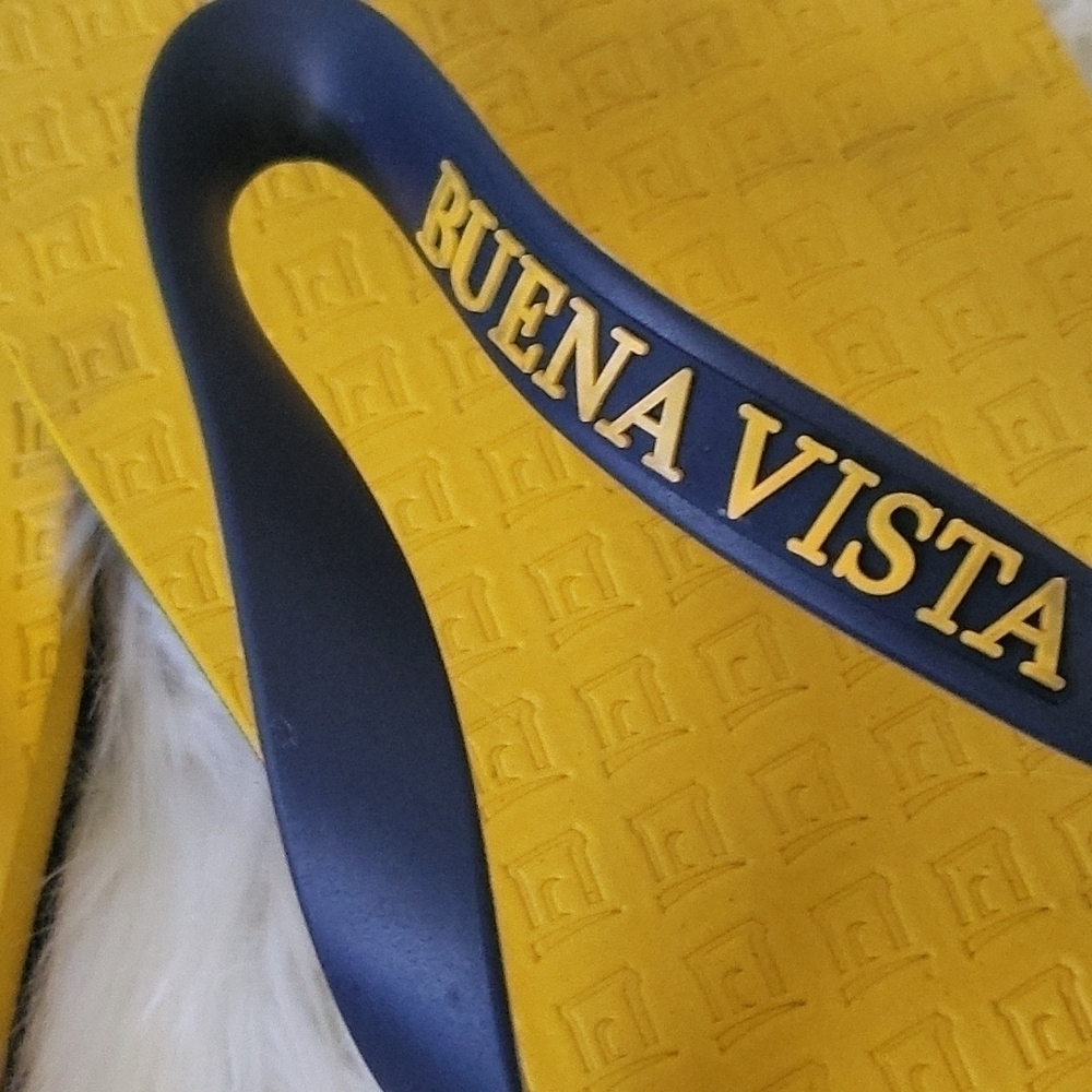 *PRICE DROP*
Neet Feet Buena Vista yellow and blue flip flops NWOT - Picture 3 of 8